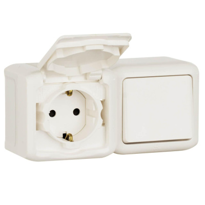 Блок выключатель одноклавишный и розетка 2К+З Legrand Quteo 16A 250V с/з со шторками крышкой IP44 белый 782318