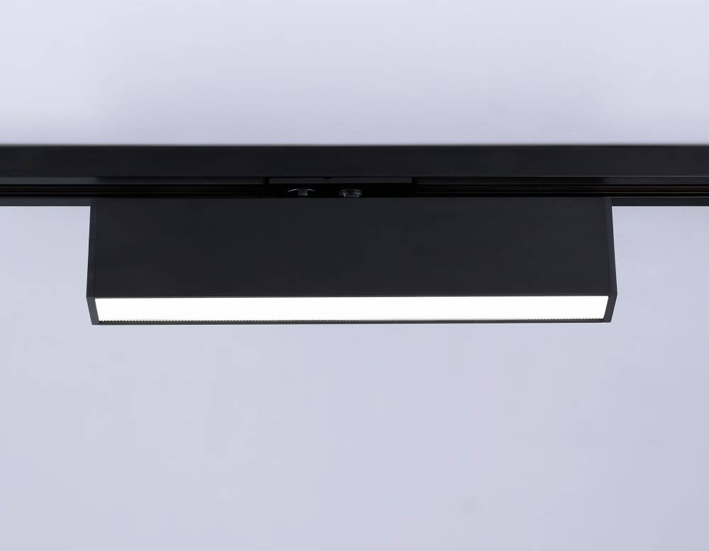 Трековый однофазный светильник Ambrella Light Track System GL6767
