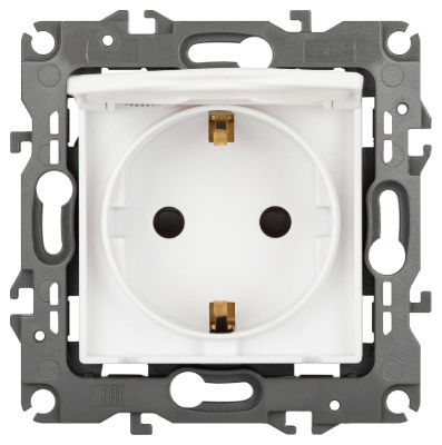 Розетка одноместная со шторками и крышкой Эра 12-2103-01М Б0065675