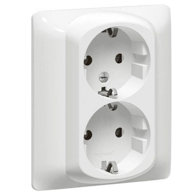 Розетка 2х2К+3 Legrand Galea Life 16A 250V с/з со шторками автоматические клеммы белая 771033