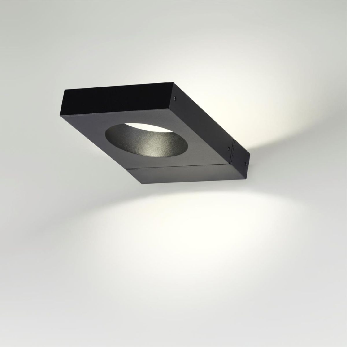 Уличный настенный светильник Odeon Light Como 6653/5WL