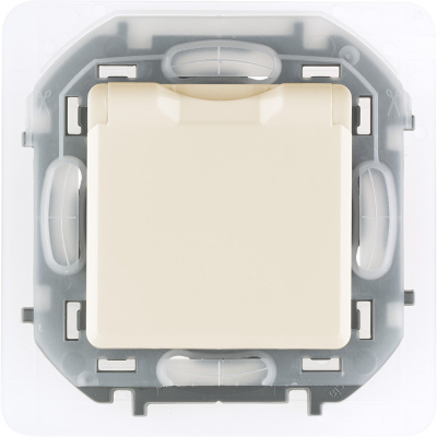 Розетка с/з со шторками с защитной крышкой Legrand Inspiria 673741