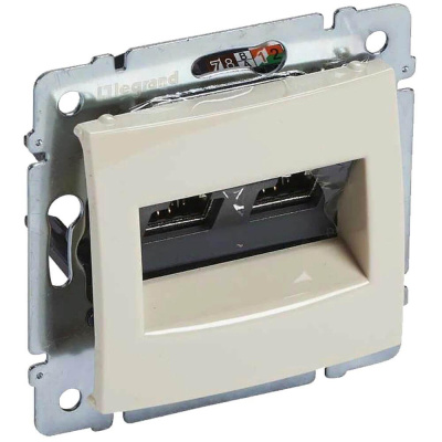Розетка компьютерная 2хRJ45 Legrand Valena 6 кат UTP с захватами слоновая кость 774147