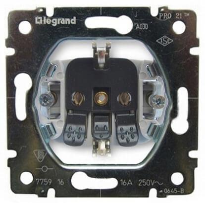 Розетка 2К+3 Legrand Galea Life 16A 250V с/з винтовой зажим 775921