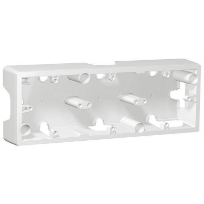 Коробка накладного монтажа 3-постовая Legrand Galea Life белая 771098