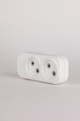 Колодка 2вх с защитными шторками ELBI Myra 527-010200-200