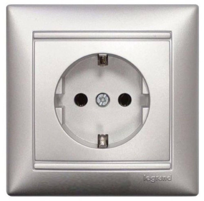 Розетка 2К+3 Legrand Valena 16A 250V с/з алюминий 770123