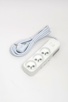 Удлинитель 3вх с защитными шторками с включателем UPS ELBI Myra 527-010203-315