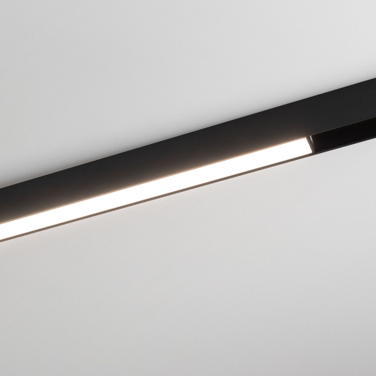 Трековый магнитный светильник Arlight MAG-FLAT-25-L600-18W Warm3000 (BK, 100 deg, 24V, DALI) 046335