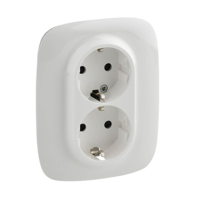 Розетка двойная Legrand Valena Allure 16A 250V с/з со шторками безвинтовой зажим белая 753726