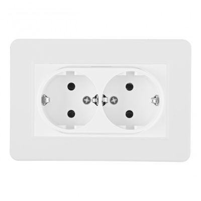 Розетка двойная с/з и шторками Arte Milano SET16-double-40-2 white
