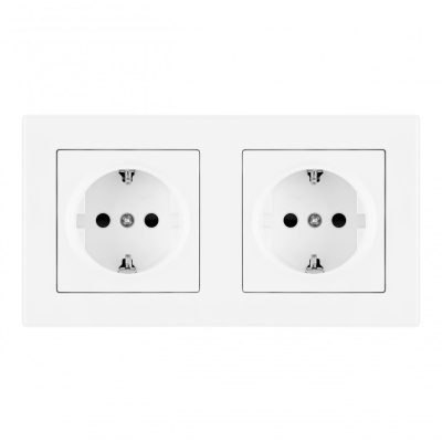 Розетка двойная (двухпостовая) с/з и шторками Arte Milano SET06-2-40-1x2 white
