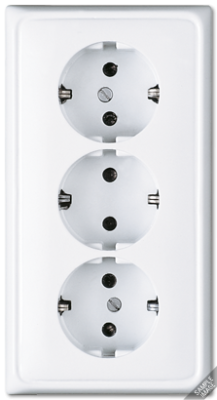 Розетка с заземлением Jung CD523