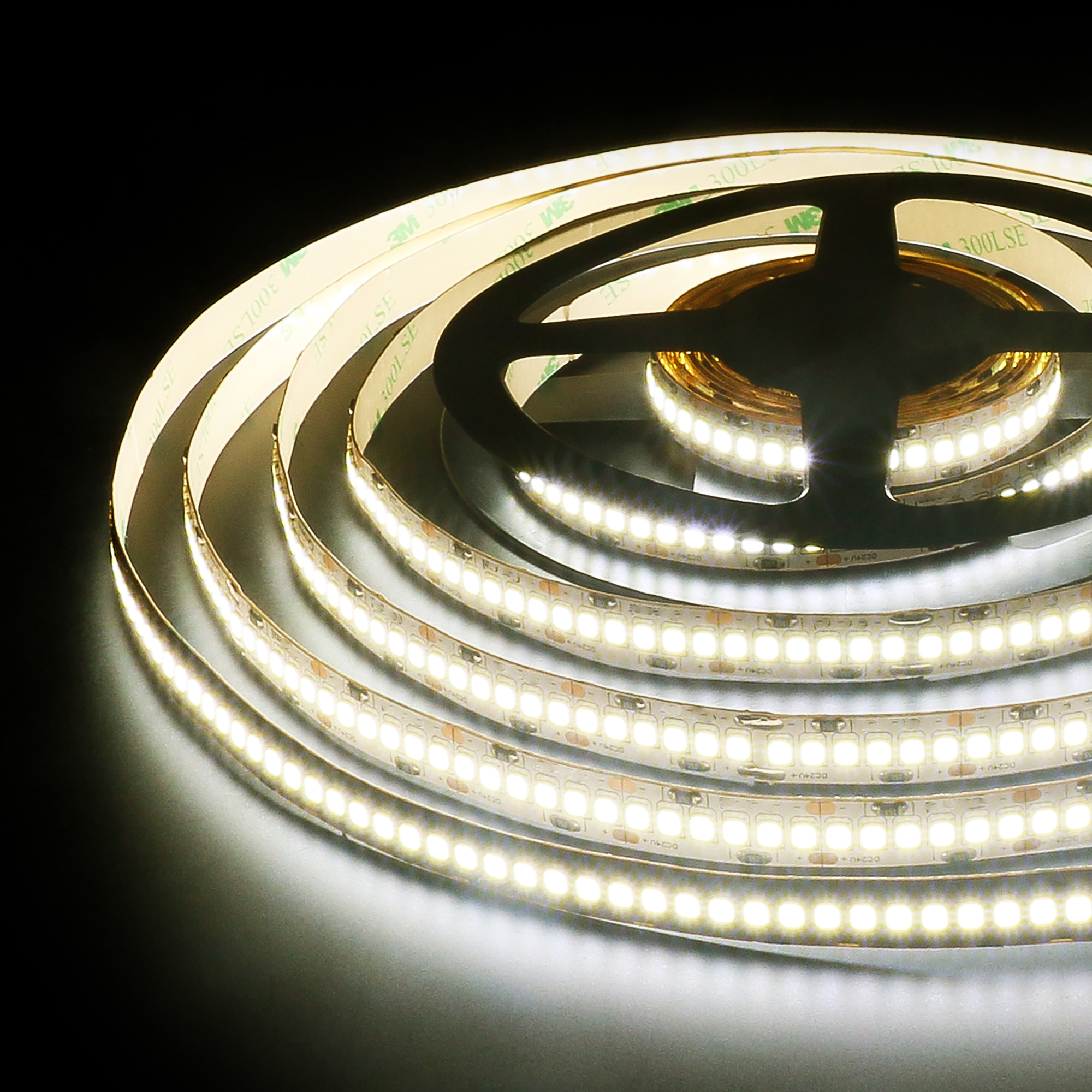 Светодиодная лента Elektrostandard 24V 24W 240Led 2835 IP20 дневной белый, 5м 4690389167638