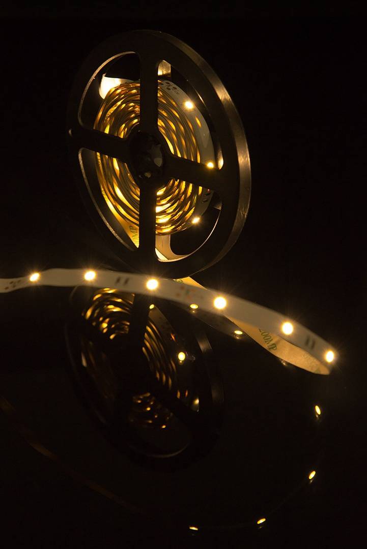 Светодиодная лента SWG SWG530-12-7.2-WW-M 009260