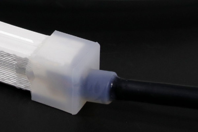 Силиконовая заглушка с выводом под провод SWG PRO END-1220-C-WH 00-00036570