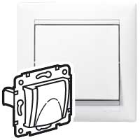 Розетка с/з со шторками с защитной крышкой Legrand Valena Classic 694270