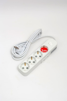 Удлинитель с/з 4вх с защитными шторками с включателем ELBI Myra 527-010203-412