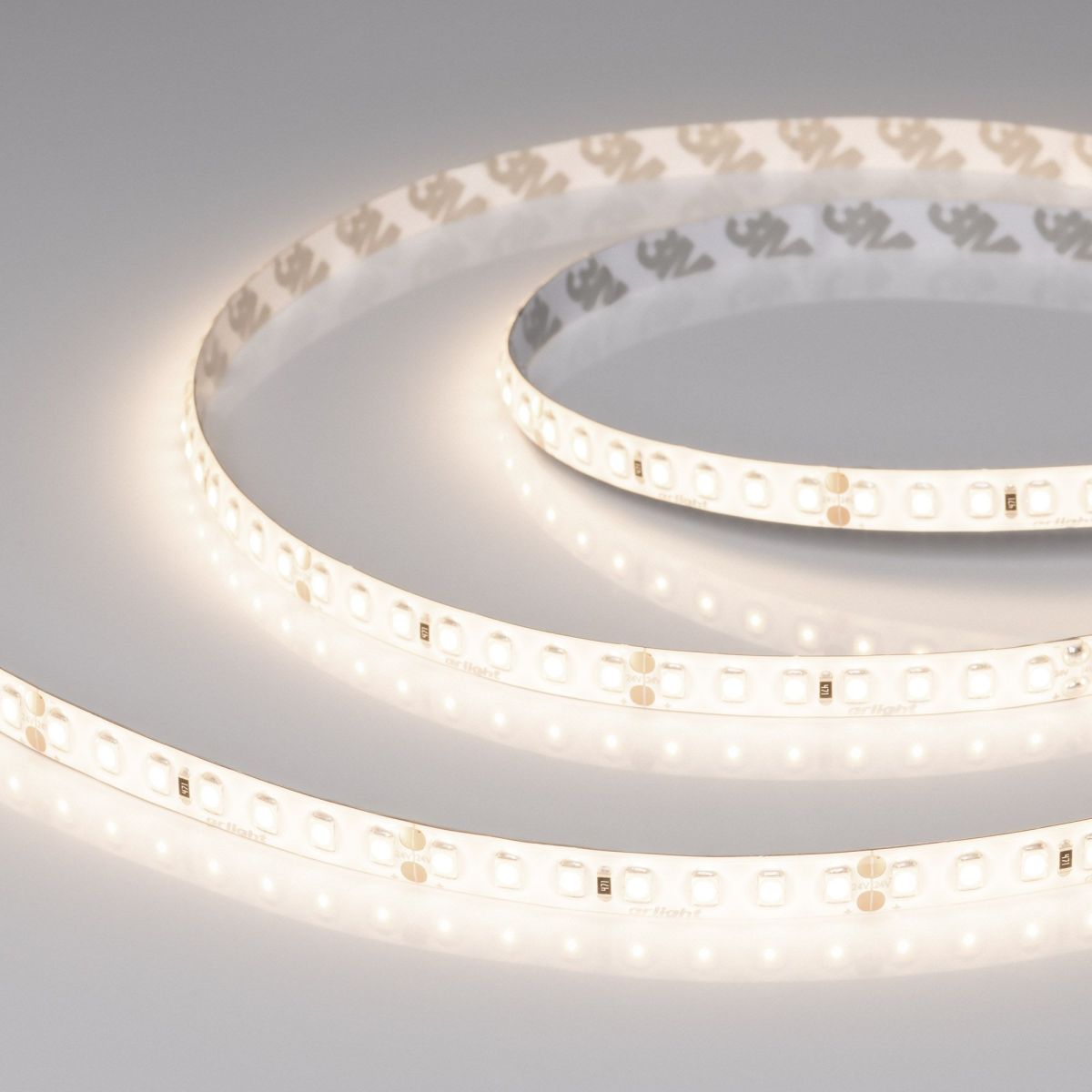 Светодиодная герметичная лента Arlight RTW-SE-A140-8mm 24V Day4000 (5 W/m, IP65, 5m) 057515