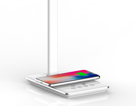 Настольная лампа с беспроводной зарядкой и USB портом Ambrella Light Desk DE581