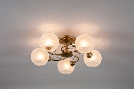 Потолочная люстра Escada 1111/5