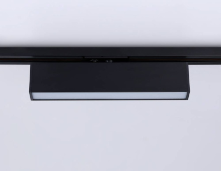 Трековый однофазный светильник Ambrella Light Track System GL6765