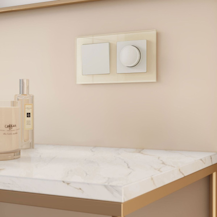 Рамка на 2 поста Werkel Favorit молочный 4690389183409 W0021141