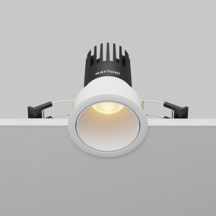 Встраиваемый светильник Maytoni Dip DL116-10W-2.7K-W