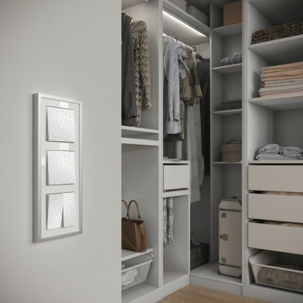 Рамка на 3 поста Werkel Baguette белый-серебро 4690389185717 W0032850 a060232