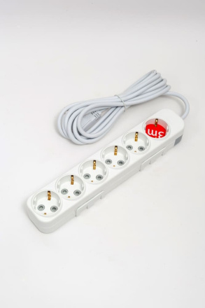 Удлинитель с/з 6вх с защитными шторками ELBI Myra 527-010203-611