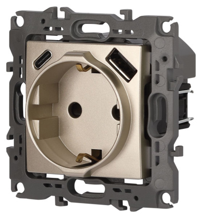 Розетка со шторками с USB type-A+C Эра 12-4108-04 Б0067727