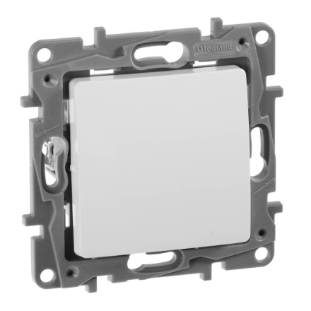 Переключатель одноклавишный промежуточный Legrand Etika 10A 250V белый 672209