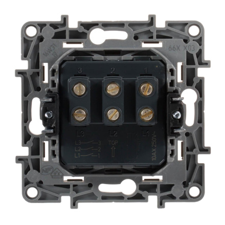 Выключатель трехклавишный Legrand Etika 10A 250V белый 672213