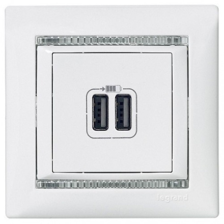 Розетка USB двойная Legrand Valena 240V/5V 2400mA белая 770470