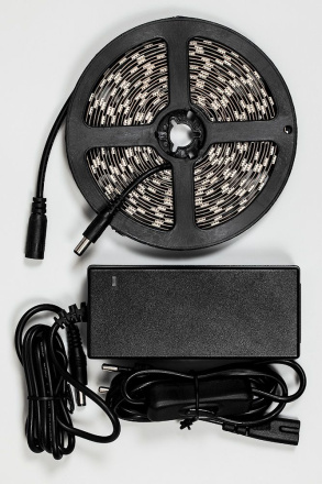 Светодиодная лента Feron LS606 27720