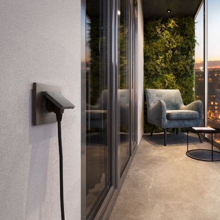 Розетка с защитной крышкой и шторками Werkel W1171204 4690389213076 a069599