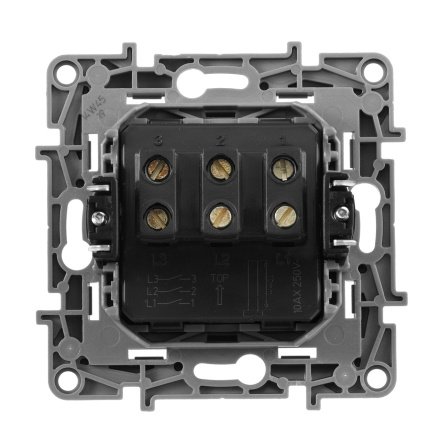 Выключатель трехклавишный Legrand Etika 10A 250V алюминий 672413