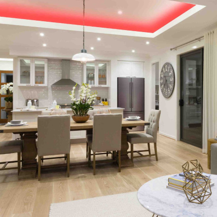 Светодиодная лента Apeyron 12В 2835 20Вт/м красный 5м IP20 00-104