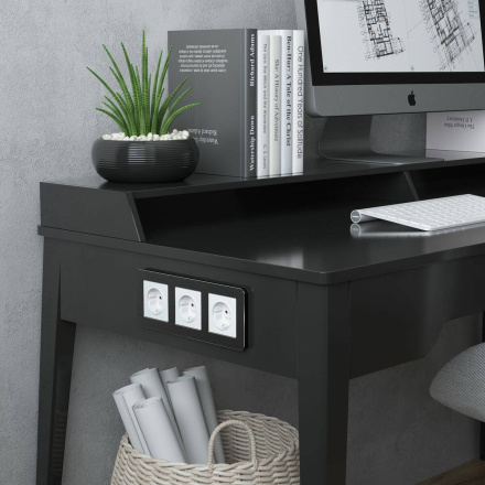 Розетка с заземлением Werkel 4690389184703 W1171061