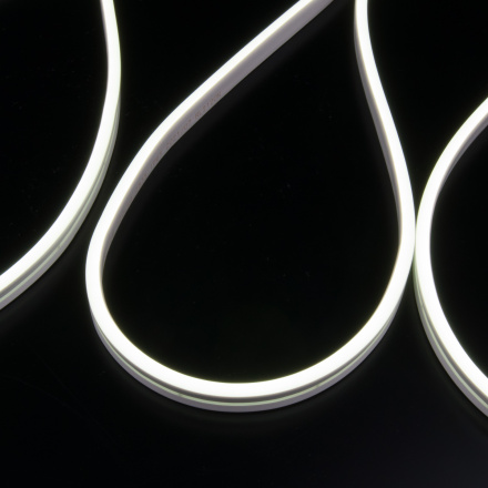 Гибкий неон Elektrostandard 24V 10W 120Led 2835 IP65 холодный белый 5м 4690389176128