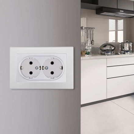 Розетка двойная с/з и шторками Arte Milano SET06-double-40-2 silver