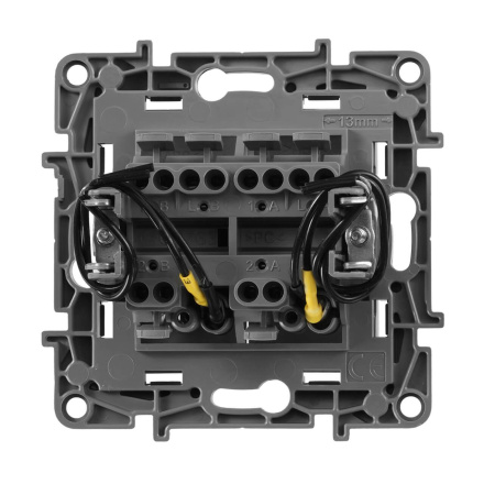 Переключатель двухклавишный Legrand Etika 10A 250V слоновая кость 672312