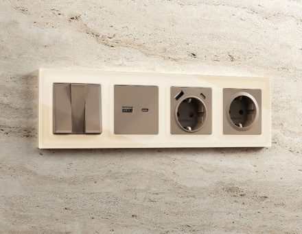 Рамка одноместная Ambrella Volt Platos AF330301