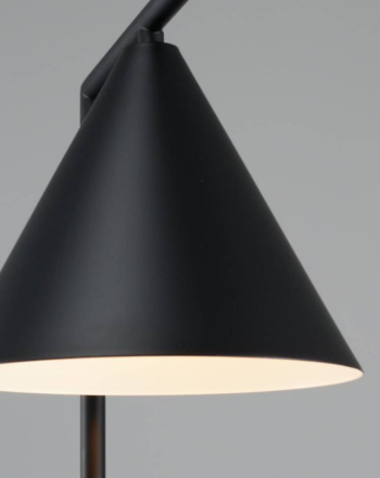 Настольная лампа Moderli Omaha V11594-1T