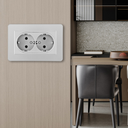 Розетка двойная с/з и шторками Arte Milano SET16-double-40-2 silver