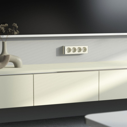 Розетка четверная с заземлением и шторками Werkel Gallant (слоновая кость) W5072204 4690389217999 a071253