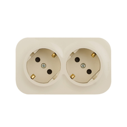 Розеточный блок двойной с/з со шторками Legrand Quteo 782267