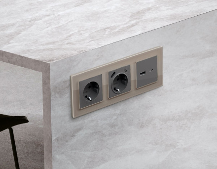 Рамка четырехместная Ambrella Volt Platos AF380604