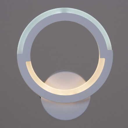 Настенный светильник Reluce 09820-3.2-01 WH