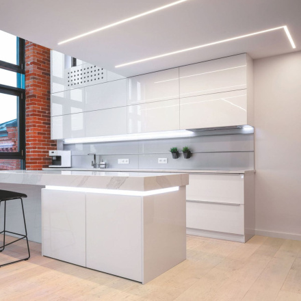 Профиль П-образный встраиваемый Apeyron ширина ленты до 48мм (рассеиватель, заглушки - 2шт) 08-29